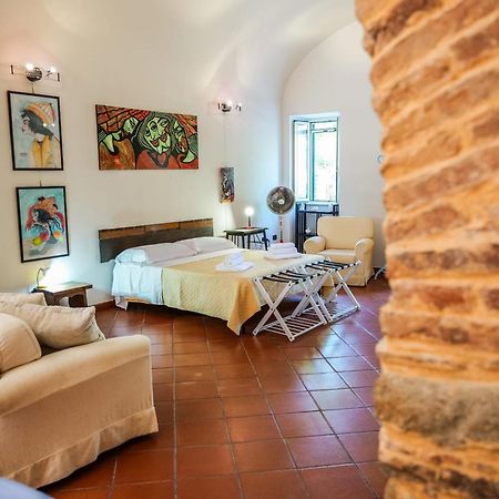 Umberto 25 Bed and Breakfast Santo Stefano di Camastra Buitenkant foto